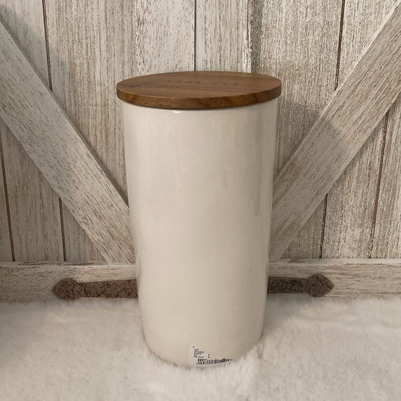 Rae Dunn Queen Bee Happy Crown Canister with Wooden Lid - Picture 4 of 8